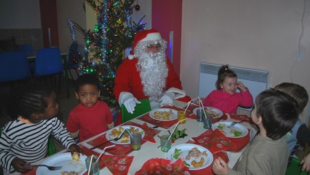 Père Noel à la cantine 1 site