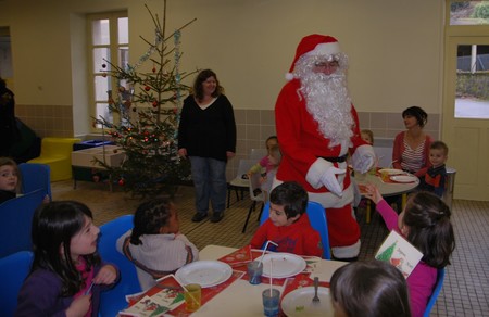 père Noel à la cantine 2 site