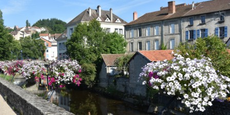 Jardinières aveneu des Lissiers en bord de Creuse