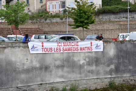 Marché déplacement Installation banderole