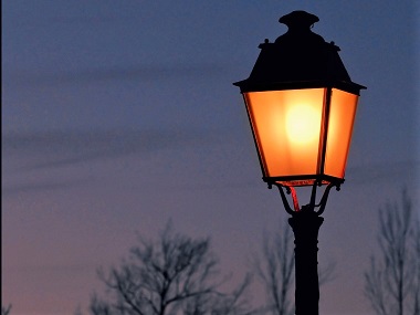 lampadaire sur les bords de la cere