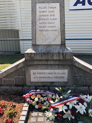 Stèle 8 juin 1944 pour site